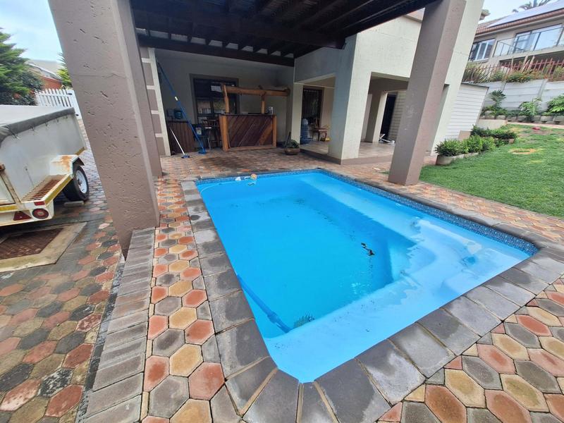 4 Bedroom Property for Sale in Menkenkop Western Cape